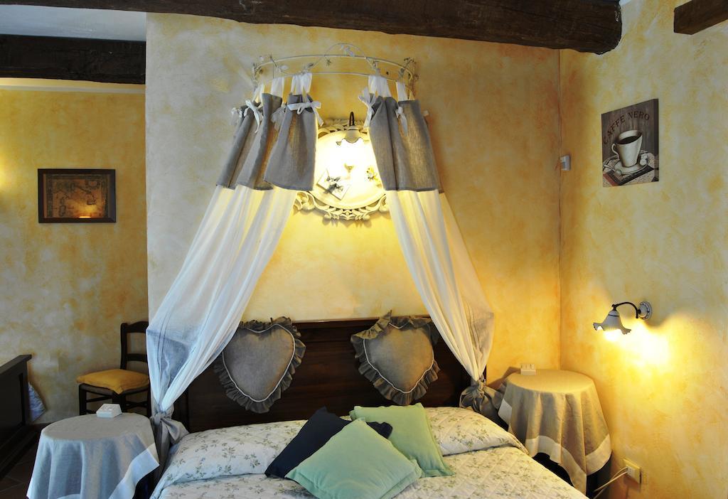 Le Macine Del Confluente Bed & Breakfast Бадалуко Стая снимка