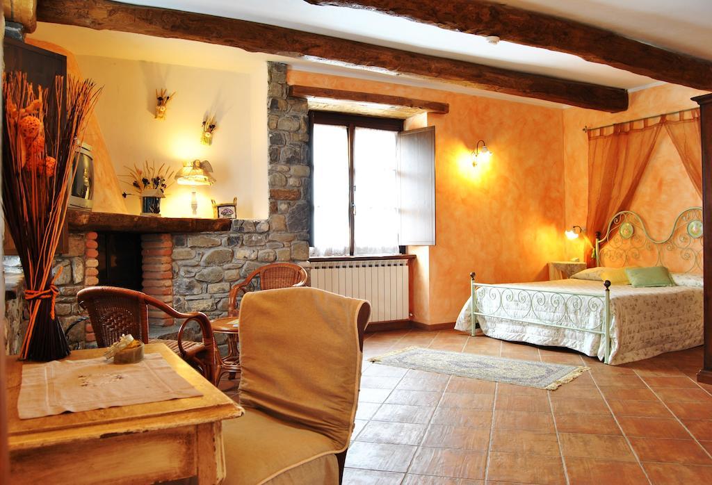 Le Macine Del Confluente Bed & Breakfast Бадалуко Стая снимка