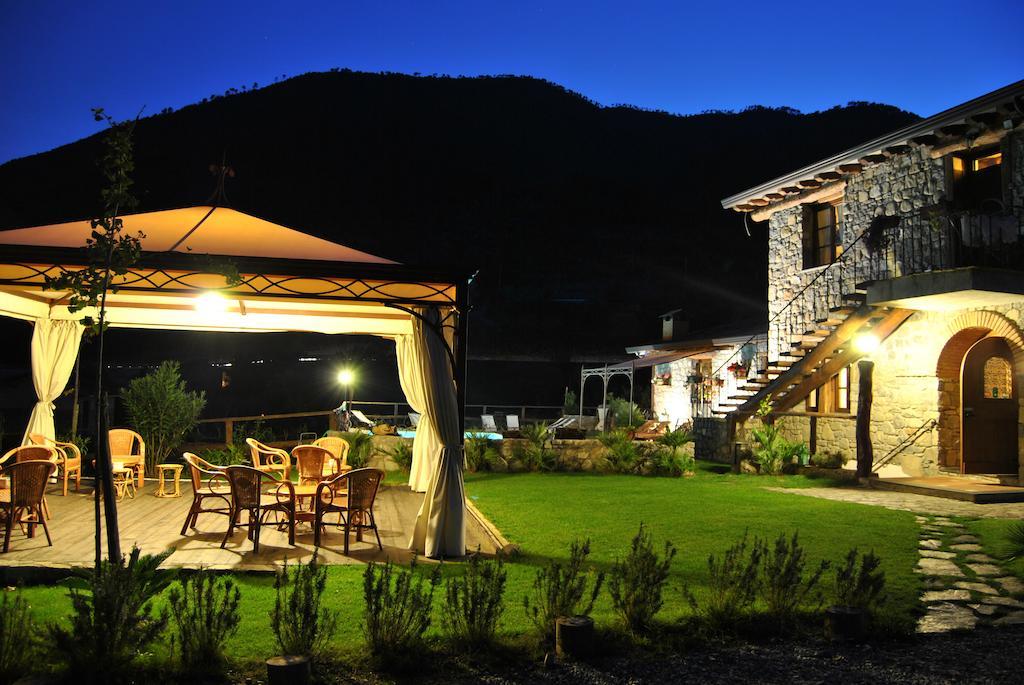 Le Macine Del Confluente Bed & Breakfast Бадалуко Екстериор снимка