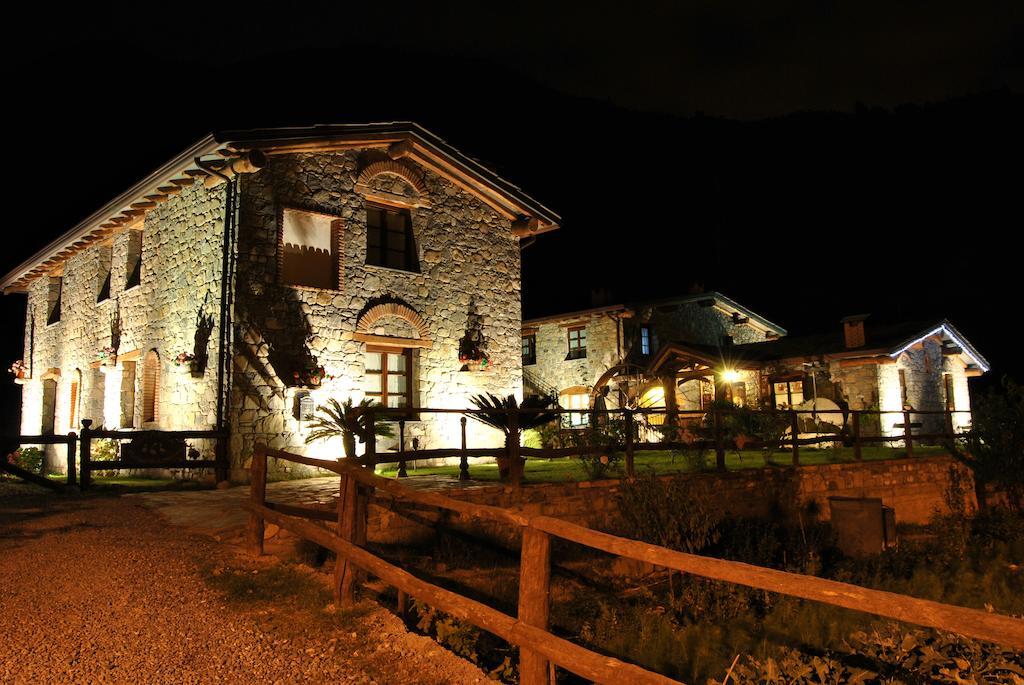 Le Macine Del Confluente Bed & Breakfast Бадалуко Екстериор снимка